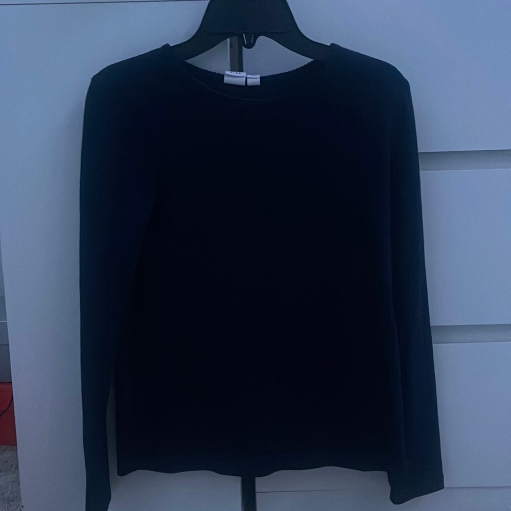 Long sleeve navy blue top